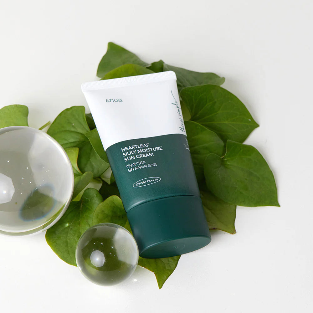 Nomierinošs saules aizsargkrēms ar houtūniju Anua Heartleaf Silky Moisture Sun Cream SPF50+PA++++