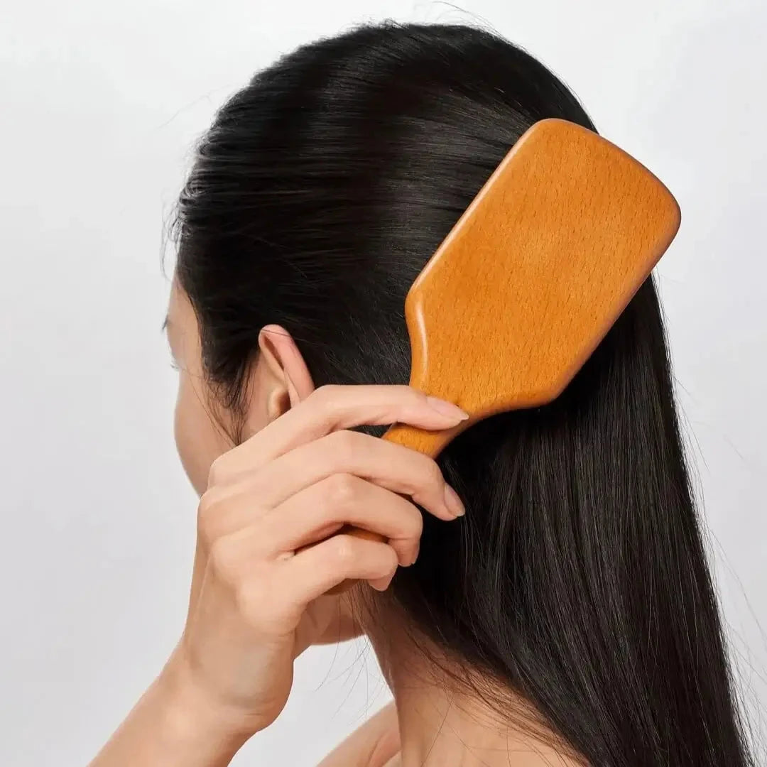 Koka ķemme priekš matiem Lador Mini Wood Paddle Brush