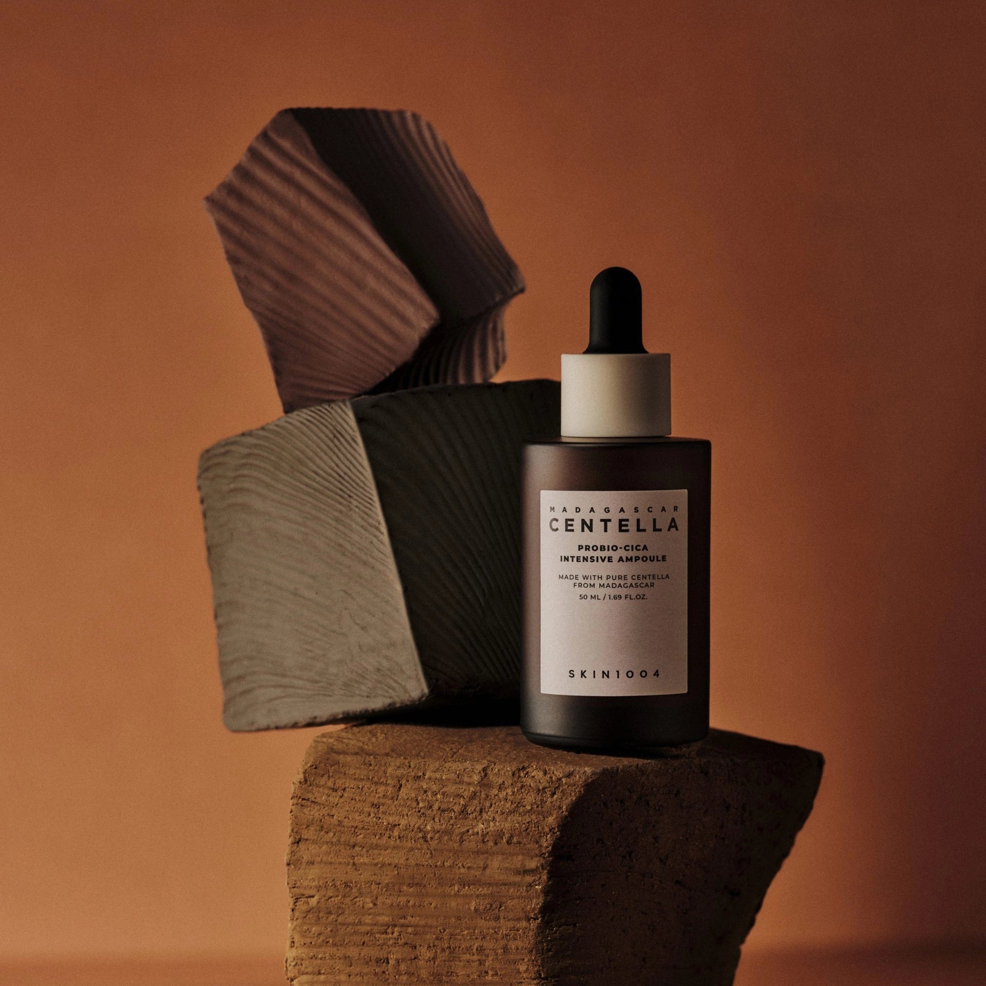 Intensīva ampula ar probiotiķiem SKIN1004 Madagascar Centella Probio-Cica Intensive Ampoule